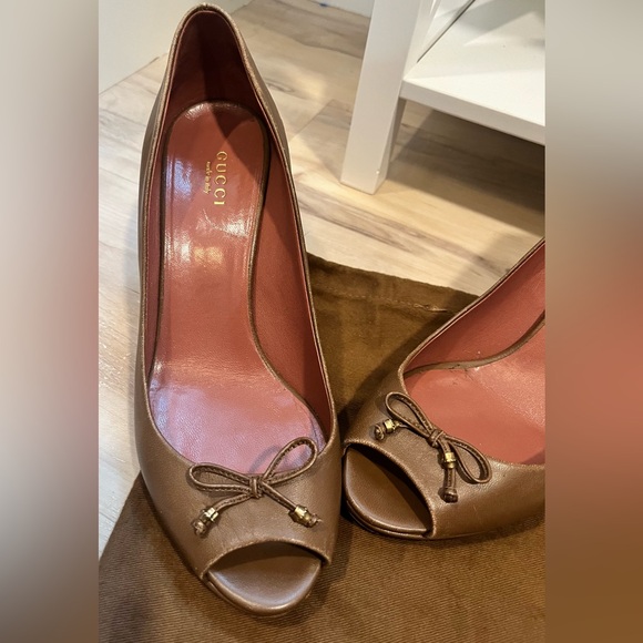 Gucci - Authentic Lamb Skin Leather Heals - Picture 3 of 15